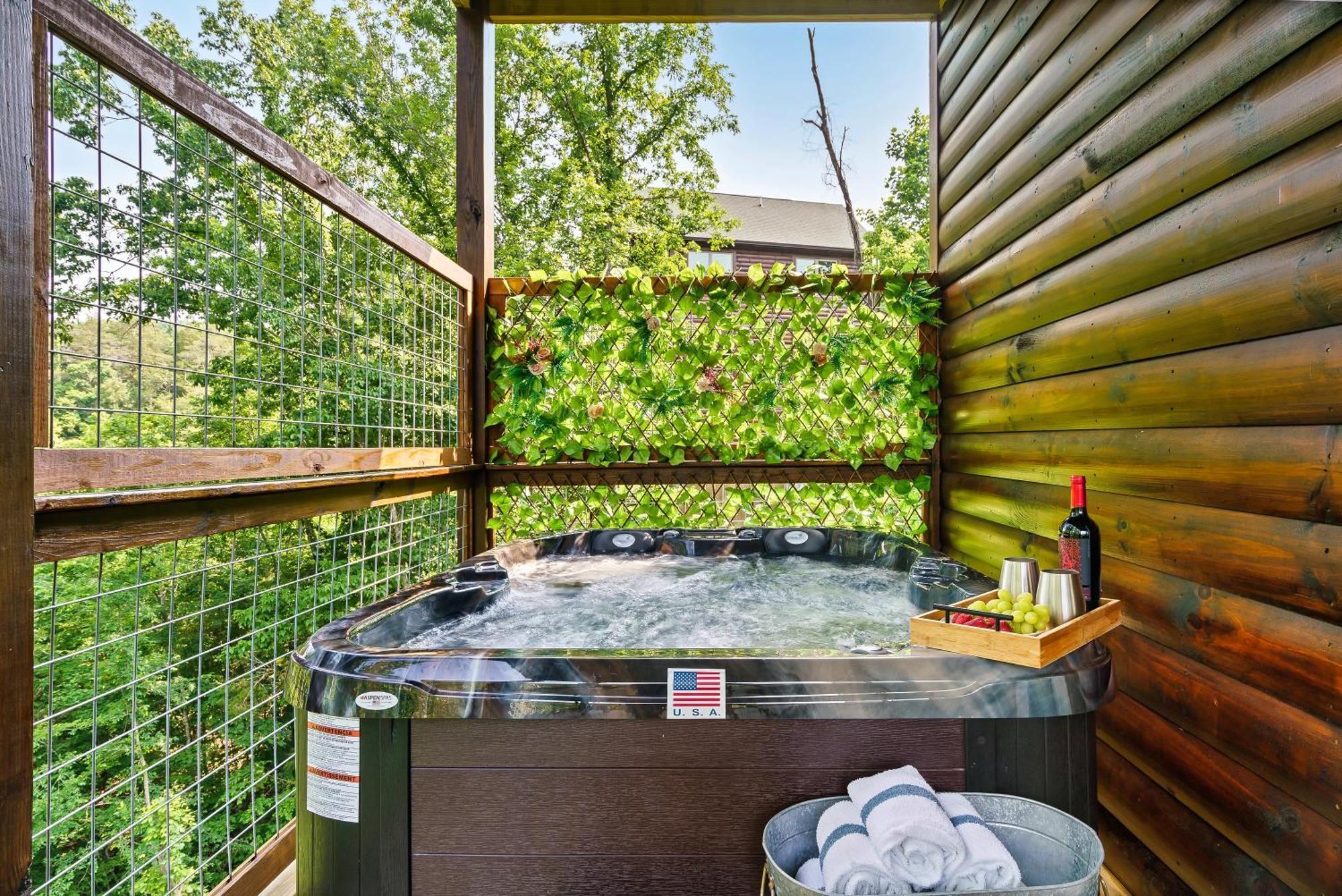 Spring Sale! Indoor Pool, Pet Stays Free, Movie, Hottub Сивиървил Екстериор снимка